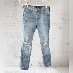 Hollister High-Rise Super Skinny Jeans. Size 7s W28L26. NWT